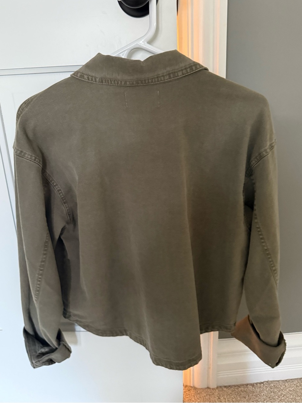 Z Supply Cropped Shacket - Picture 2 of 4